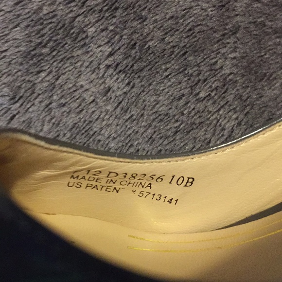 Used Cole Haan 1/2in Platform Heels Gray Size 10B - Picture 8 of 10